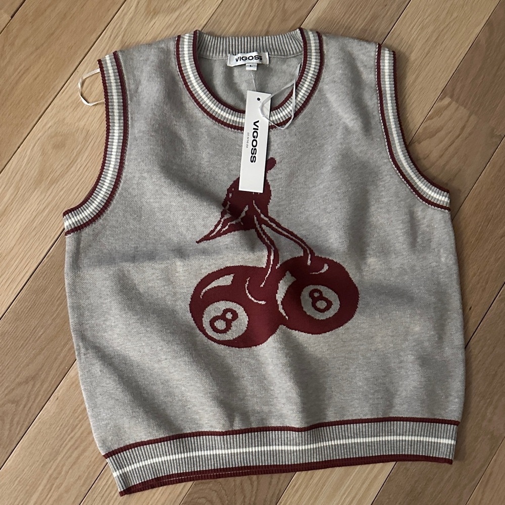 Vigoss Gray and Burgundy Sleeveless Top